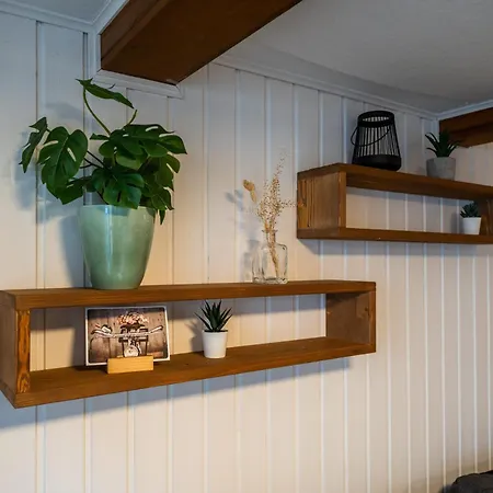 Large In Town Center Next To Brunngasse & Near Lägenhet *